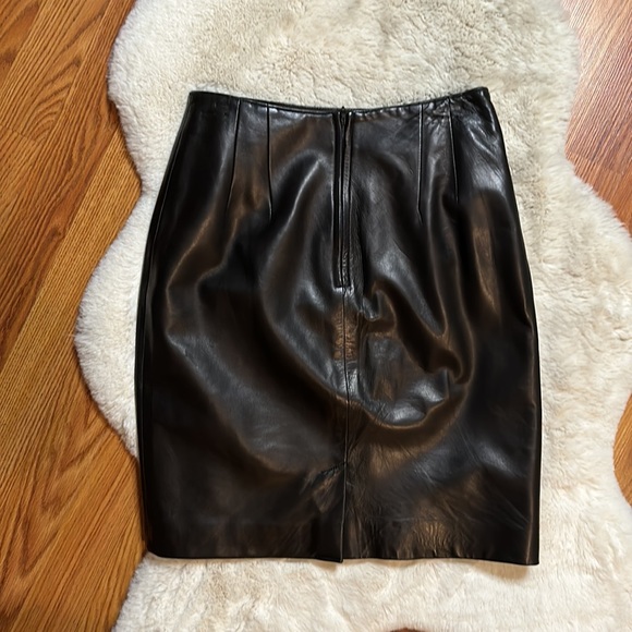 VINTAGE 100% LEATHER PENCIL SKIRT - Picture 3 of 10